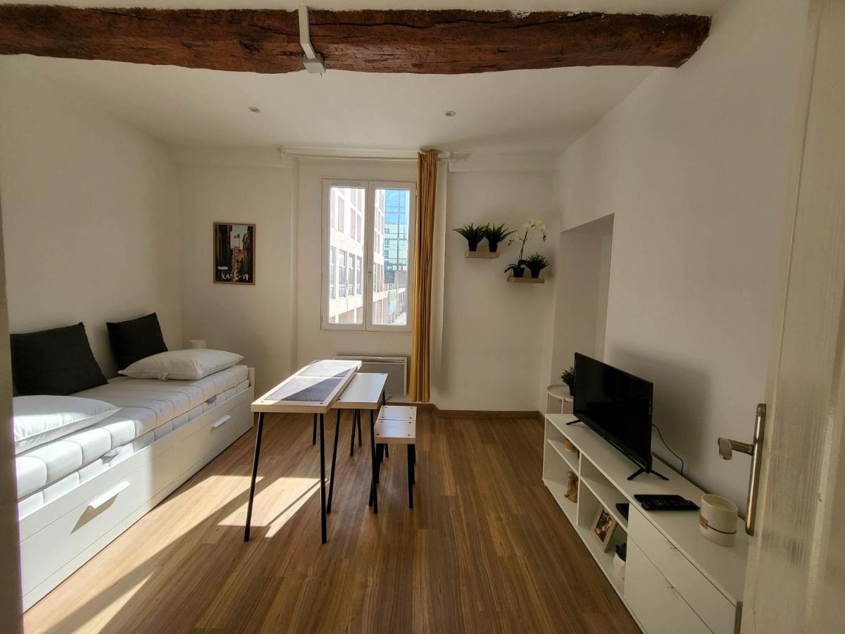 Studio Sur Le Port De Toulon Luaran gambar